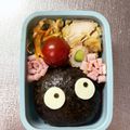 Chaaa_room's cooksnap of when they made *まっくろくろすけ家族おにぎり*キャラ弁.