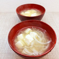 horseland's cooksnap of when they made 甘くて美味しい簡単玉ねぎと豆腐のお味噌汁.
