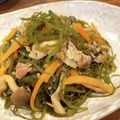 あっちゃんキッチン♪'s cooksnap of when they made 切り昆布・豚こま・舞茸・甘辛炒め煮.
