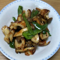 みぃくんのママ's cooksnap of when they made しめじとちくわのピリ辛炒め.