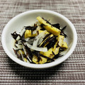 Y✿えくぼ飯's cooksnap of when they made 新玉ねぎとひじきと油揚げの甘酢マリネ.