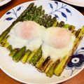 ちて。's cooksnap of when they made アスパラを温泉卵でとろーっとサラダ.