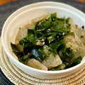 マルんちの丸顔's cooksnap of when they made こんにゃくとワカメの和おかず.