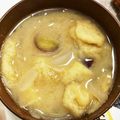 aaikoo's cooksnap of when they made 松山あげ入り・さつまいもと玉ねぎのみそ汁.