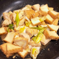 サク太郎◎'s cooksnap of when they made 簡単！節約＊鶏胸肉と厚揚げのネギ塩炒め.