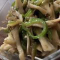 MULA's cooksnap of when they made スピード副菜舞茸ピーマン.