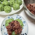 マダムseko's cooksnap of when they made 摘んだよもぎで作る【よもぎ餅（草餅）】.