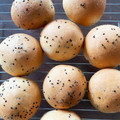 だんこいもころ's cooksnap of when they made ぷちぷち黒ごまちぎりパン.