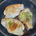pom03's cooksnap of when they made ニンニクパンチ！豚ロース簡単ステーキ♡.