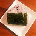 なーなちゃん's cooksnap of when they made ハマる♡炒めツナとゆかりのおにぎり.