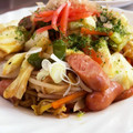 よしよしのキッチン☆'s cooksnap of when they made 普通すぎる！簡単なソース焼きそば.