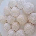 はるぴす。's cooksnap of when they made 材料3つ焼くまで10分☆簡単スノーボール.
