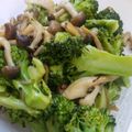 きゃなえとHAL's cooksnap of when they made しめじとブロッコリーのペペロンチーノ炒め.