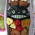えみママ台所's cooksnap of when they made 簡単　トトロキャラ弁.
