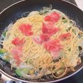 Fly-Rei's cooksnap of when they made シャキシャキ新玉ねぎ＆アボカド春パスタ♪.