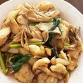 hocaco's cooksnap of when they made ご飯が進む☆鱈と舞茸のガリバタ醬油.