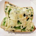 ぶたぶた☆こぶた's cooksnap of when they made 朝ご飯に♪しそのりチーズトースト.