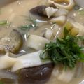 モヤシっ子's cooksnap of when they made 残りうどんとなすの味噌汁.