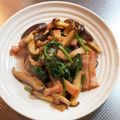 scottle12w's cooksnap of when they made 椎茸ベーコンほうれん草のバター醤油炒め.