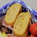 ゆきちん121212's cooksnap of when they made 玉子3個！ほんだしで、簡単だし巻き卵焼.