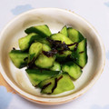 ジョングレ's cooksnap of when they made ☆切ってもむだけ！きゅうりの塩昆布和え♪.