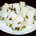 タワ師's cooksnap of when they made チーズと奈良漬のおにぎり　黒胡椒風味.
