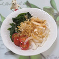 みかかめ's cooksnap of when they made 新玉ねぎのワカメおかか和え.