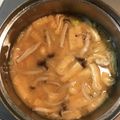 Ruriluru's cooksnap of when they made 5分で味噌汁！新玉ねぎとシメジの味噌汁♪.