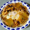 Moggieneko's cooksnap of when they made 簡単☆豚キムチ煮込みうどん.
