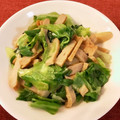 caruga's cooksnap of when they made レタスの消費に☆レタスとさつま揚げ炒め♪.