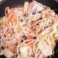 ♬あじさいのレシピ♬'s cooksnap of when they made シメジとモヤシと鮭の醤油炒め.