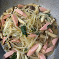 ＭＩ−ＳＡＮ's cooksnap of when they made もやし大葉魚肉ソの白だしオイソバター炒め.