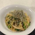 hey-yo's cooksnap of when they made 春菊とカリカリじゃこのニンニク醤油パスタ.