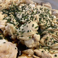 けい♫'s cooksnap of when they made 簡単♪ 鶏むね肉と えのきの レンジ蒸し.