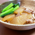 ☆GSSQHY☆'s cooksnap of when they made 豚こま/大根/しめじ/突き蒟蒻甘辛炒め煮.