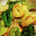 のりのり３'s cooksnap of when they made エビとブロッコリーのオイスターソース炒め.