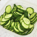 クックM96XDX☆'s cooksnap of when they made とっても簡単～＊塩きゅうり＊.