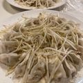 ☆iwack☆'s cooksnap of when they made レンジで3分半！塩蒸し餃子＆もやし.