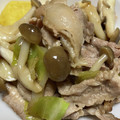 ＊こおこ＊'s cooksnap of when they made しめじと卵と豚肉のオイスターソース炒め.