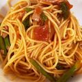 IHクッカー's cooksnap of when they made アスパラとベーコンのトマトソースパスタ.