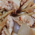 monjimari's cooksnap of when they made 牛ごぼうと玉ねぎのガーリック甘辛炒め.