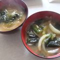 きらり流れ星's cooksnap of when they made 新玉ねぎとワカメの味噌汁.