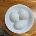 クックW2XCQ6☆'s cooksnap of when they made 水は1cm殻はつるんっ！超シンプルゆで卵.