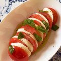 ひなあいりグランマ's cooksnap of when they made 冷たいトマトでカプレーゼ♪切って挟むだけ.