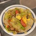 のらむーちょ's cooksnap of when they made ☆簡単☆やみつきレタたま炒め.
