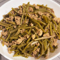 ママメイン！時々子供's cooksnap of when they made よしな（かたは）と豚の炒め煮.