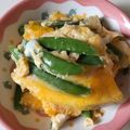 かづピヨ's cooksnap of when they made スナップえんどう卵とじ.