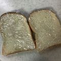Ruriluru's cooksnap of when they made 食パンをラップで包むときの方法.