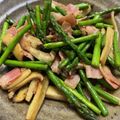 ｋｕｍｋｕｍ's cooksnap of when they made アスパラベーコンエリンギのバター醤油炒め.