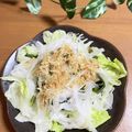 chi−ちゃん's cooksnap of when they made 新玉ねぎのワカメおかか和え.